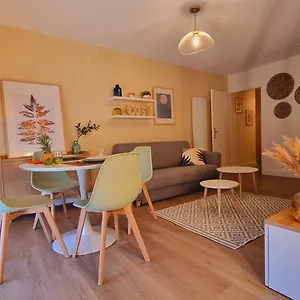  Appartement T2 Quartier Mermoz, 2 Places De Parking Privees